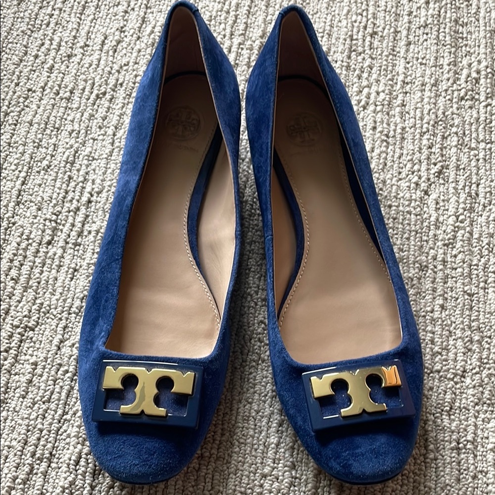 Tory Burch Blue Loafers with Gold Emblem